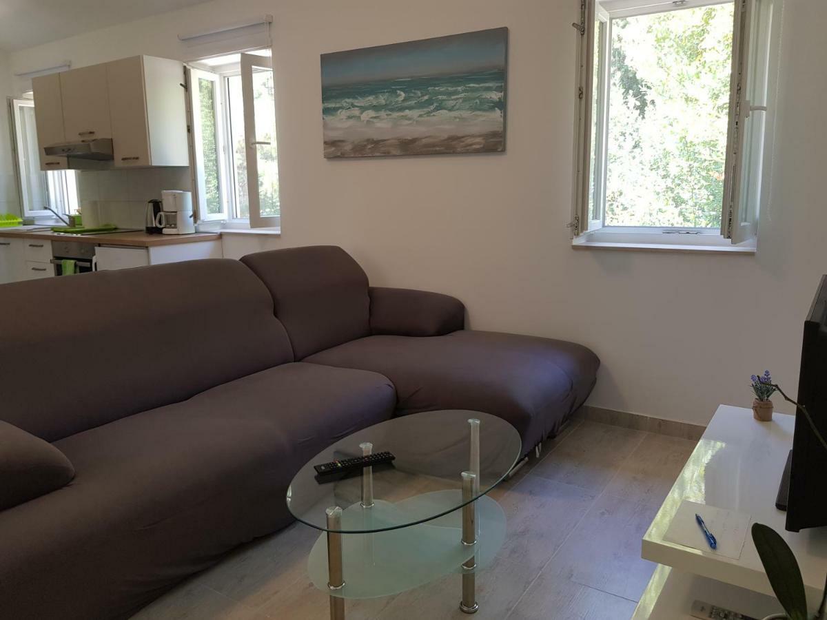 וולי לוסיניי Apartment Zdenka מראה חיצוני תמונה