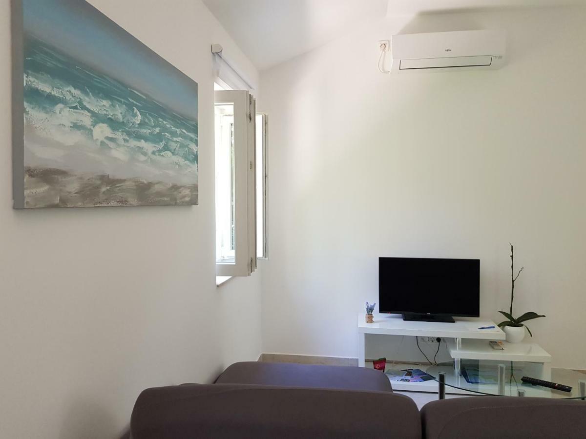 וולי לוסיניי Apartment Zdenka מראה חיצוני תמונה